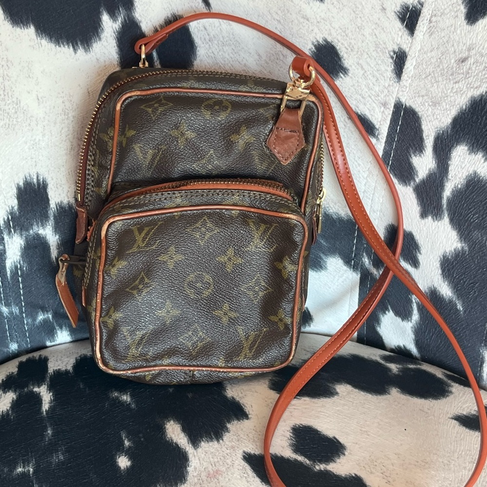 Louis Vuitton Amazone Monogram Crossbody Bag 821